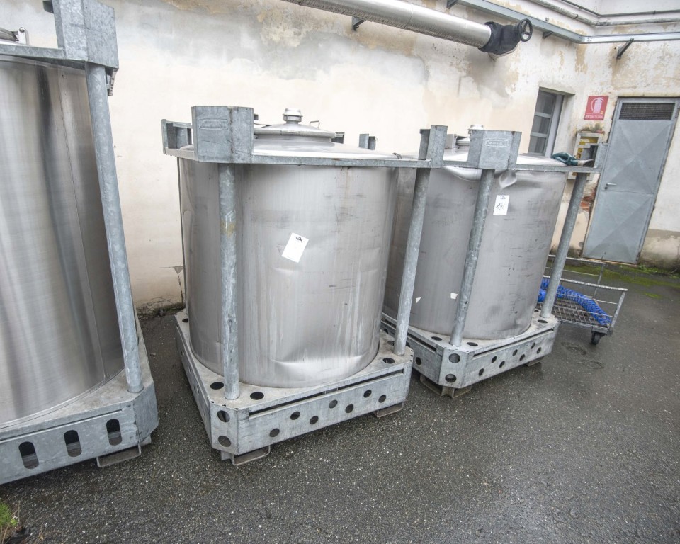 Immagine panoramica di Azzini Food Storage Tanks